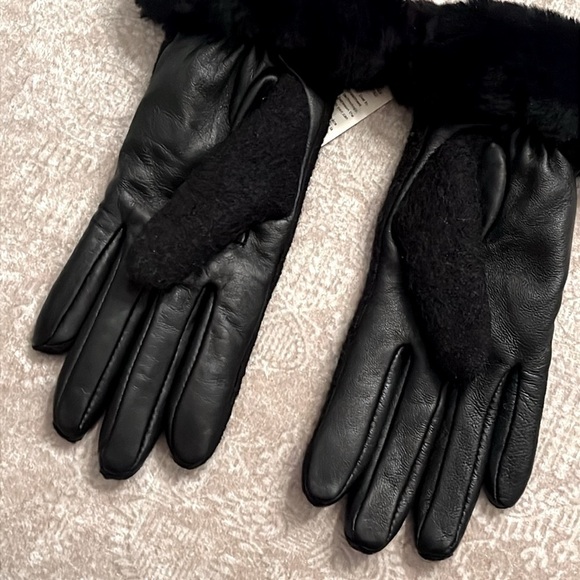 Brand New UGG Wool Black Leather Shorty Touchscreen Tech Gloves Sheepskin Cuff - Picture 8 of 16